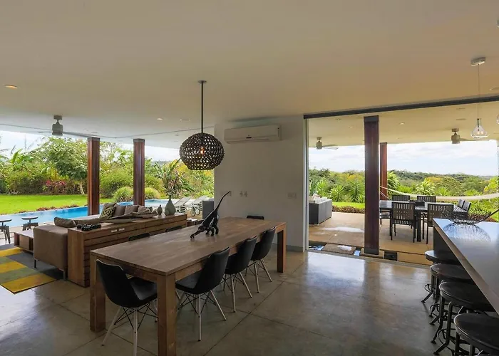 Villa Luna Luxury Meets Nature