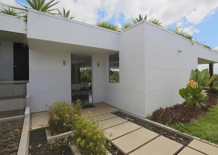 Villa Luna Luxury Meets Nature